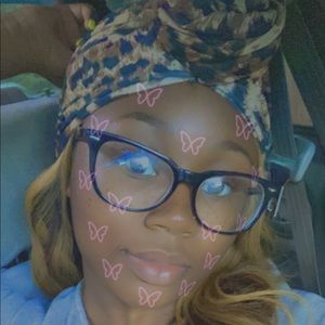 Meet your Posher, Shakedria